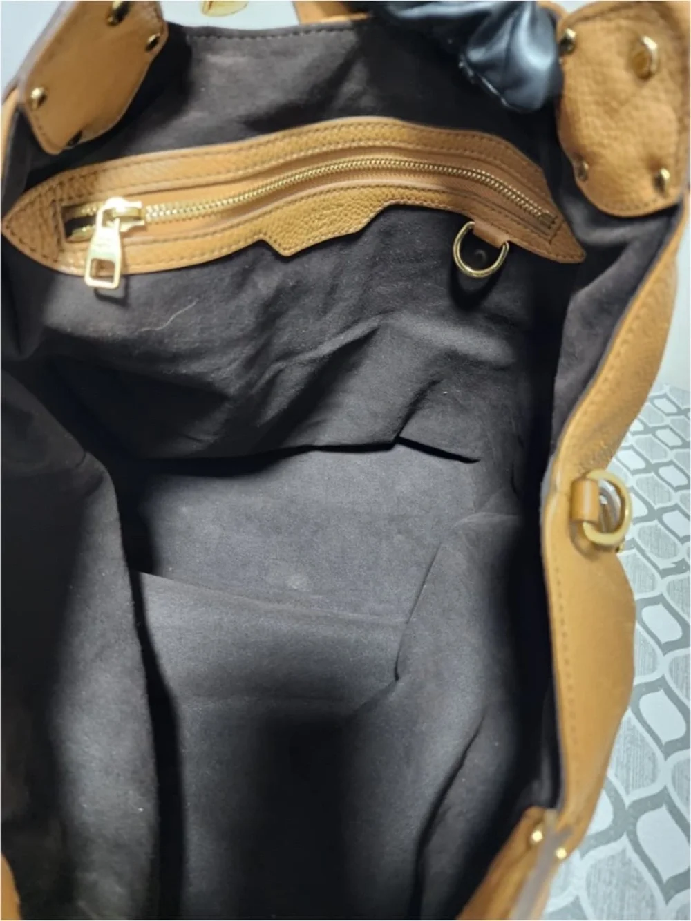 Authentic LOUIS VUITTON Mahina L Hobo Bag Brown